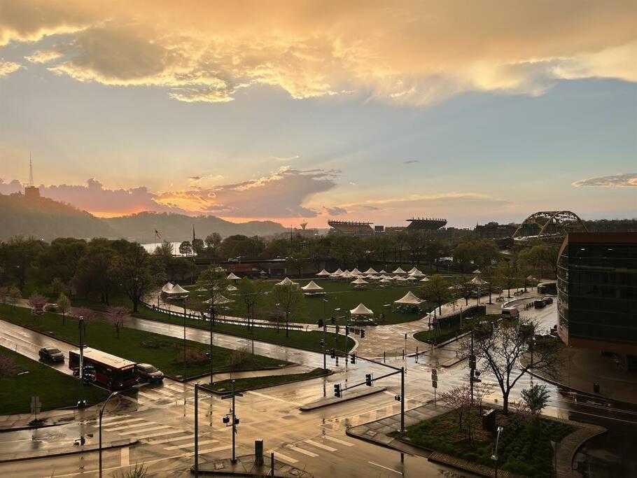 Sweeping Stadium Views Wonderfully Located 24-7 Parking Gym Lounge Pittsburgh Bagian luar foto